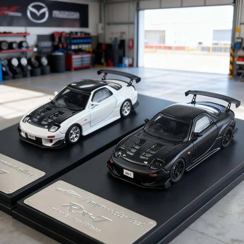 In Stock 1: 64RX-7 FD3S Amemiya Modified Carbon Cap Alloy Molded Miniature Realistic Car Model - Creative Decoration Item