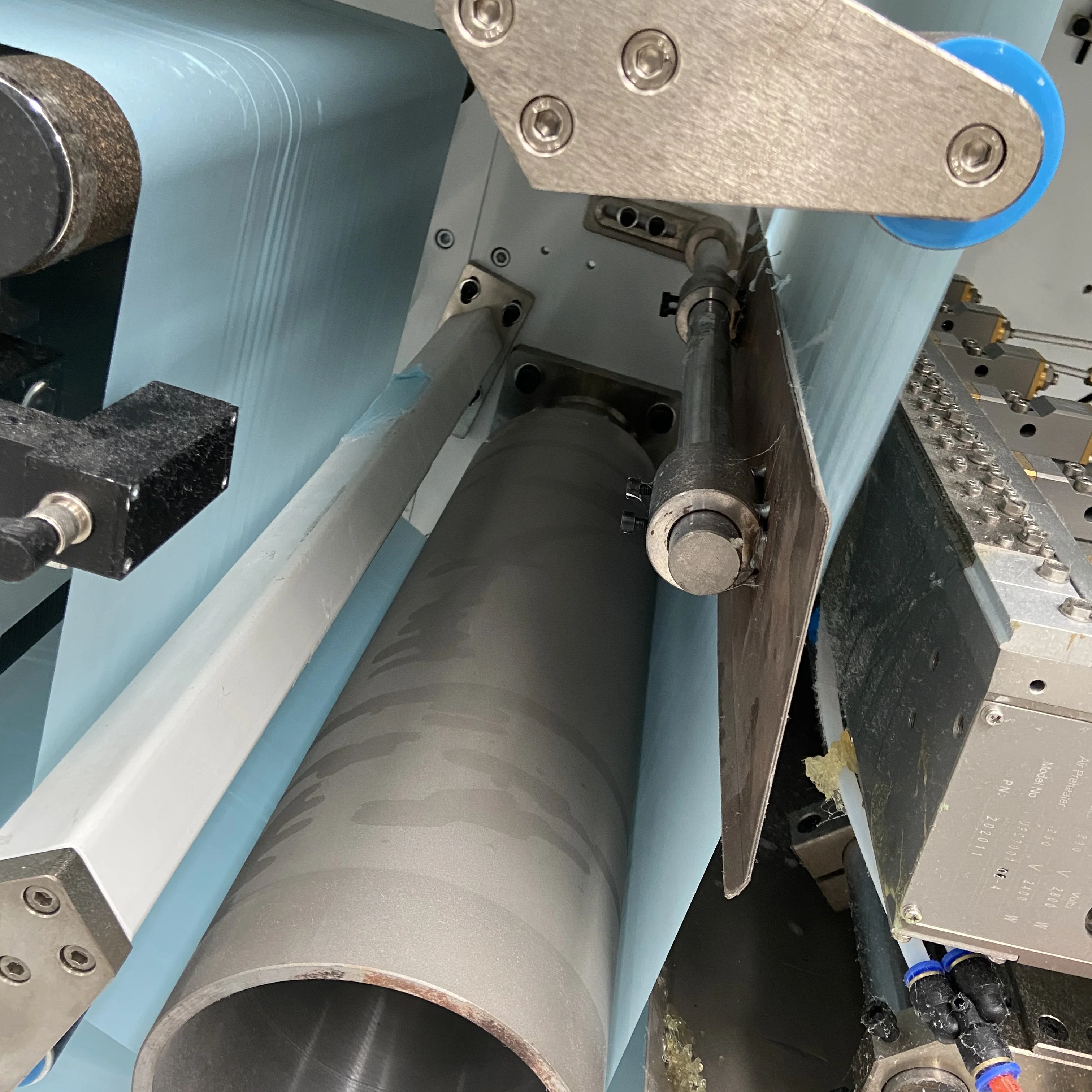 YG New Adult Sanitary Napkin Machine Laminating Production Line With Motor Pump Plc Gear For Sanitary Pad Making