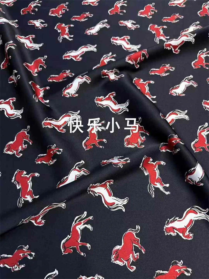 肌に優しい通気性のある黒ポニー夏用クールシルク生地ハイエンド - Summer Clothing Material のレビューと価格