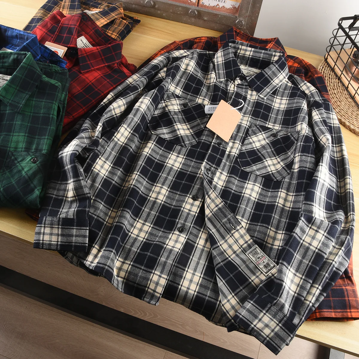 2024 New Retro Plaid Shirt Spring and Autumn Wind Double-pocket Cargo Long-sleeved Shirt Men's Fashion