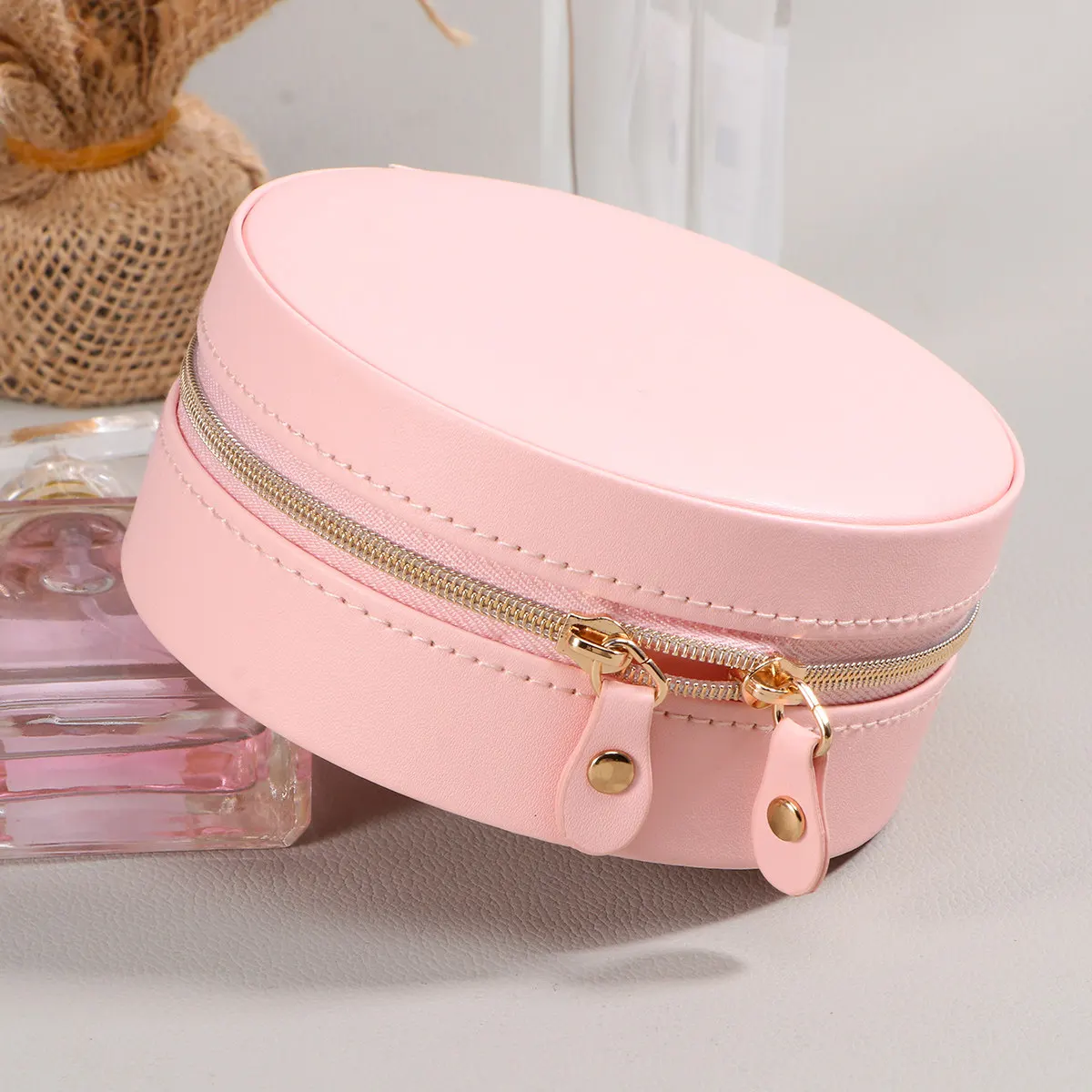 

1Pcs Round Jewelry Organizer Portable PU Jewelry Box Travel Case Large Capacity for Earrings Rings Accessories Storage Pink
