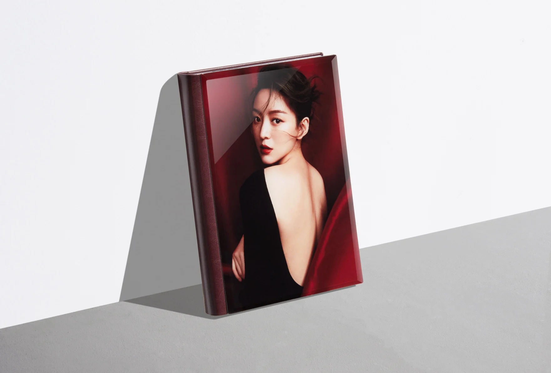 High Quality Acrylic Cover Albums & Books with custom printing your photos, MOQ: 1pcs