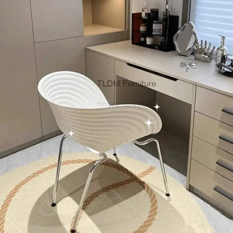 Booktable Nordic Chairs Luxury Kitchen White Plastic Shell Chair Design Dining Chair Simple Bedroom Backrest Dresser Chair