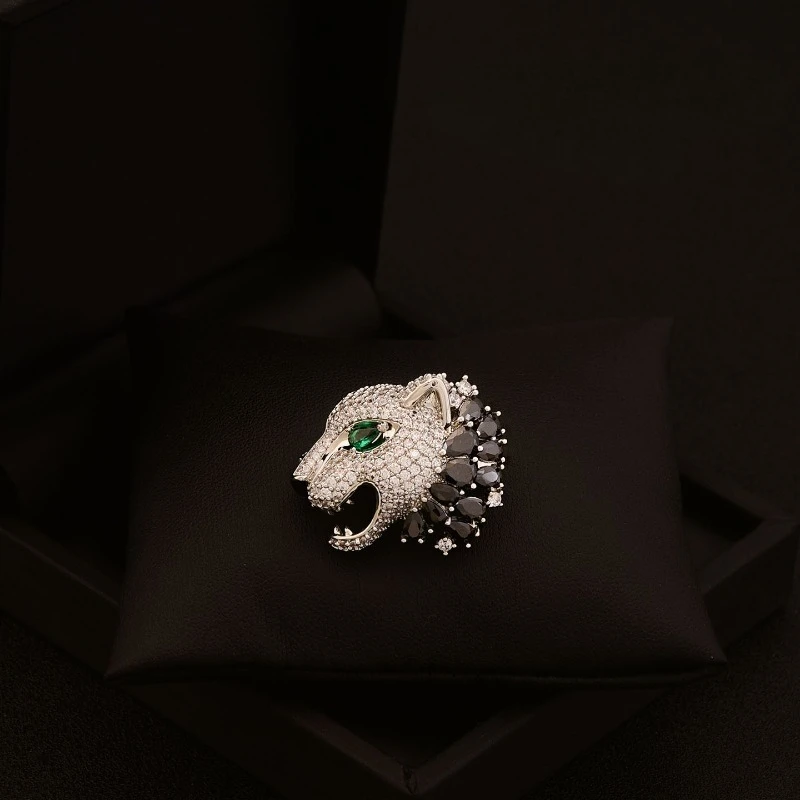 

Japanese and Korean High-End Elegant Leopard Head Brooch Luxurious Shiny Three-Dimensional Fashion Suit Coat Collar Pin Badge