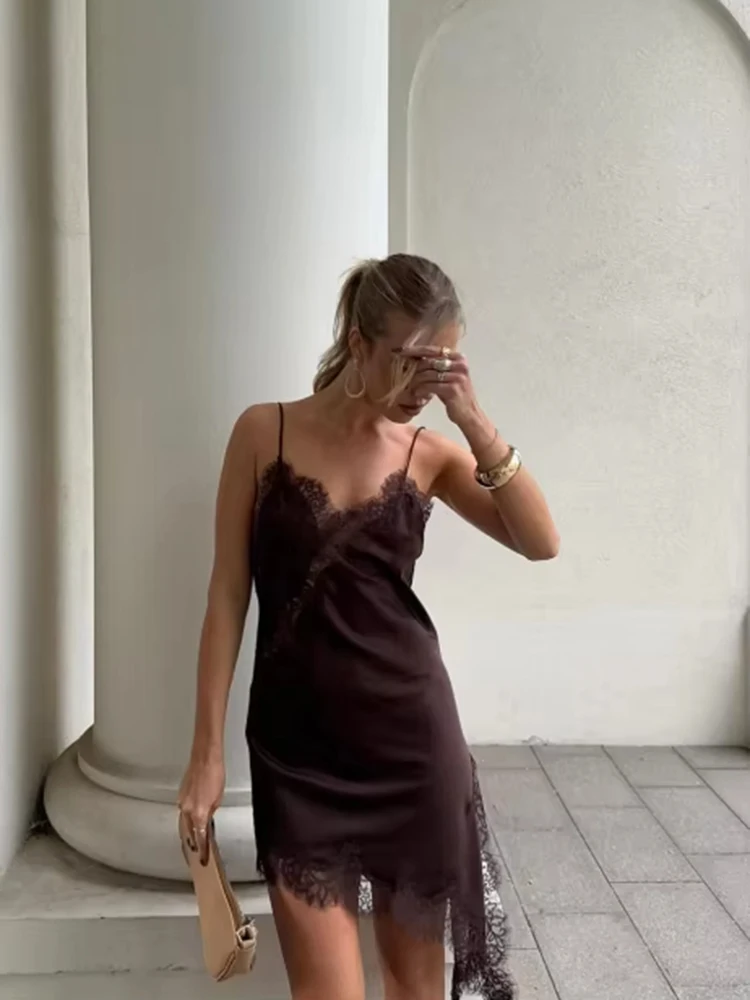 Vestido de satén suave con tirantes para mujer Vestido sexy sin espalda con ribete de encaje Vestido de fiesta retro Elegante vestido con escote en V y hombros descubiertos