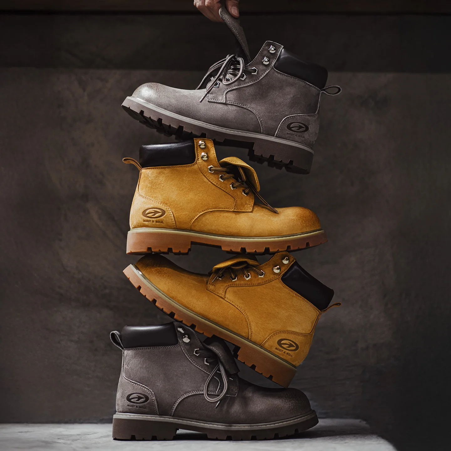 Maden Men's Retro Split Pigskin High Top Work Boots Casual Lace-Up Strap Desert Boots Outdoor Ankle Boots for Autumn and Winter