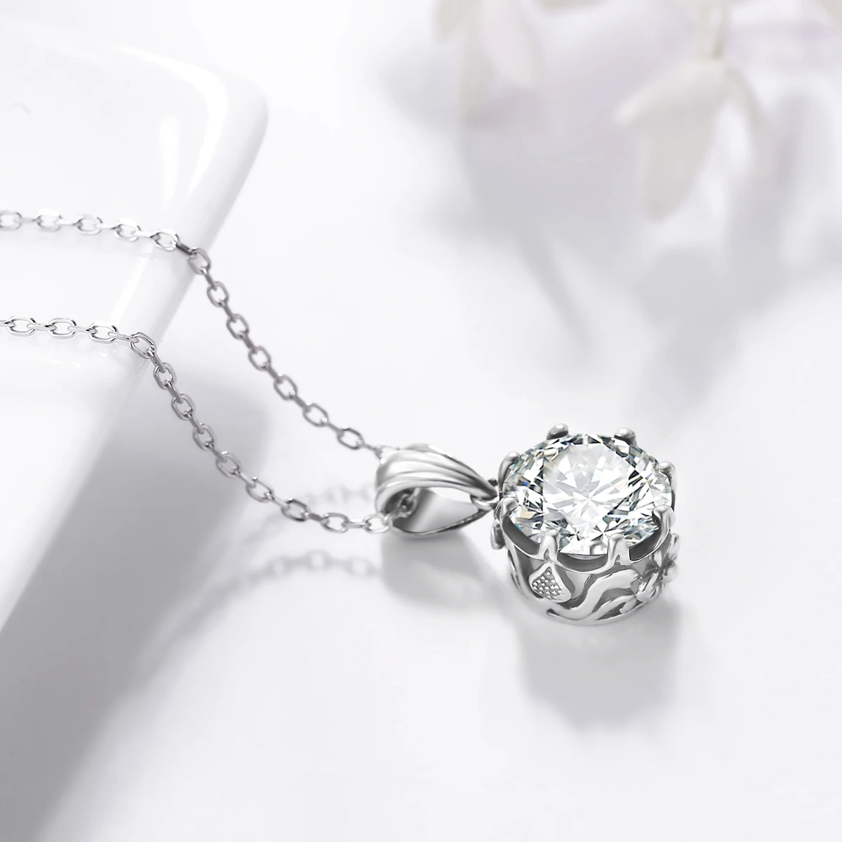 2026 New Arrival Simple 925 Silver Blue Topaz Necklace 11mm D VVS Moissanite Diamond Pendant 18K Gold Plated Top Quality Jewelry