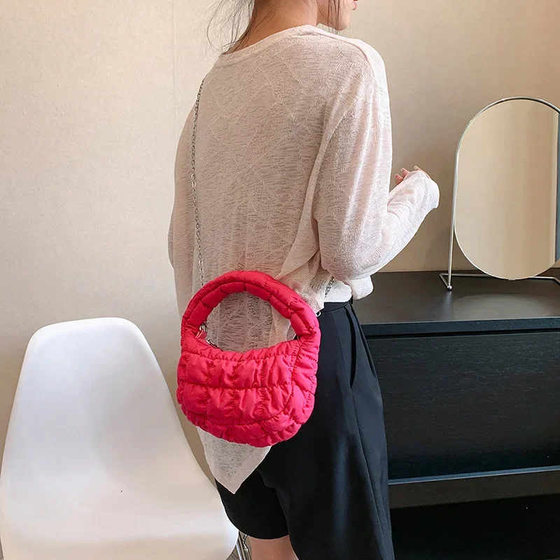 Fashion Korea Cloud Bag with Chain Mini Puffer Tote Bag Quilted Circle Phone Purse Soft Padded Shoulder Bags Trend Women Handbag