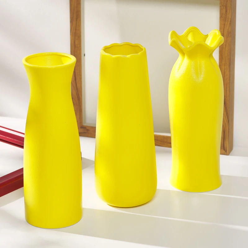 

Ceramic vase with creative design - Yellow dried flower water-grown vase for flower arrangement. Modern
