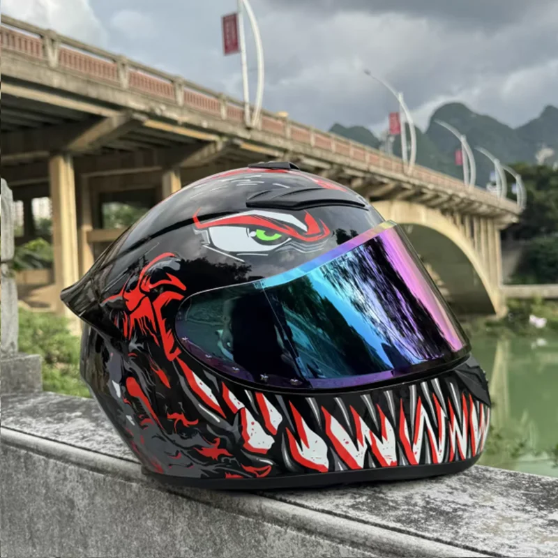 

Vibrant High Definition Graphic Designs Full Face Motorcycle Helmet ECE with Colorful Lenses for Man and Woman Urban Commuting