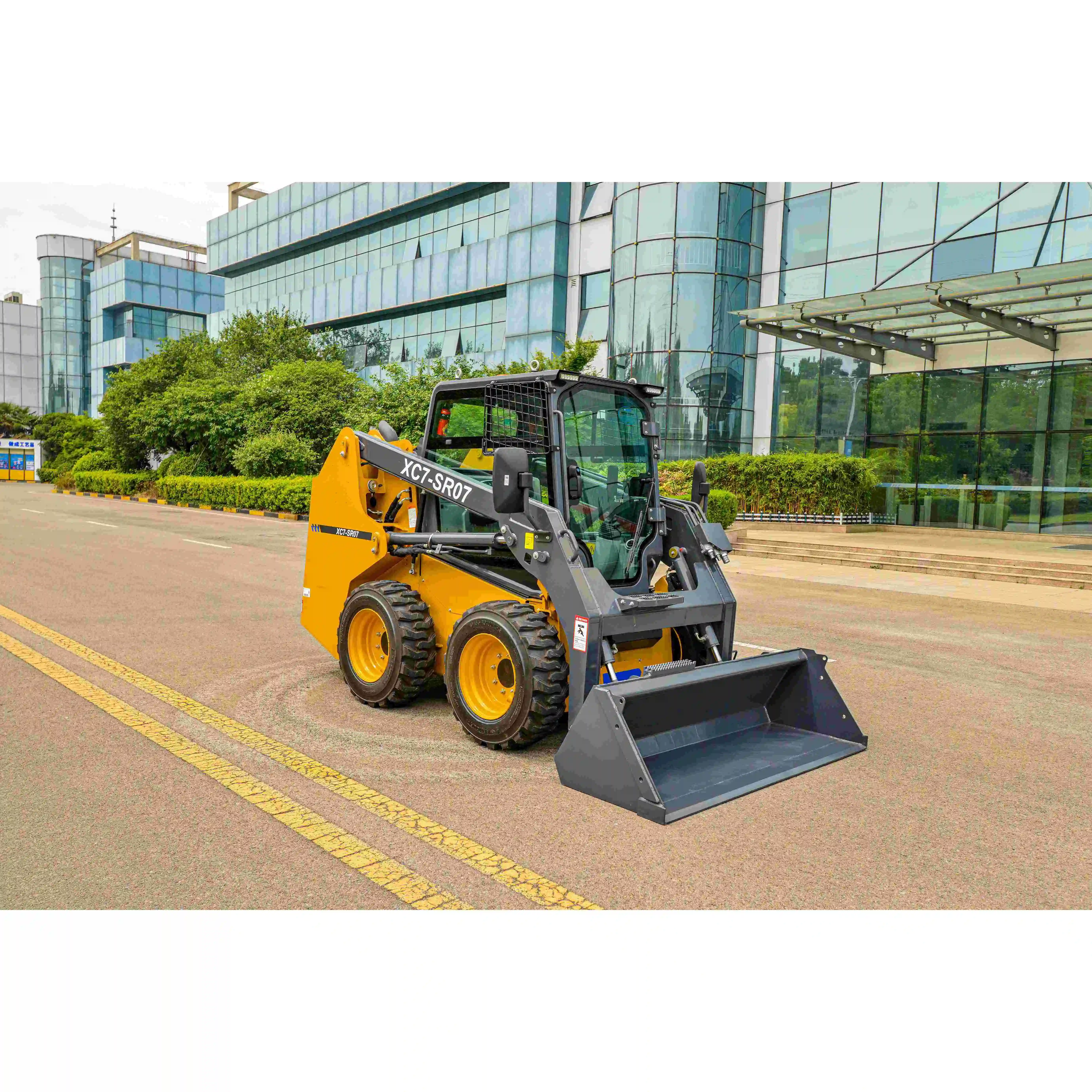 Mini 4WD Skid Steer Loader Quick Hitch Hydraulic System Compact Loader For Small Garden Projects Implements Ready