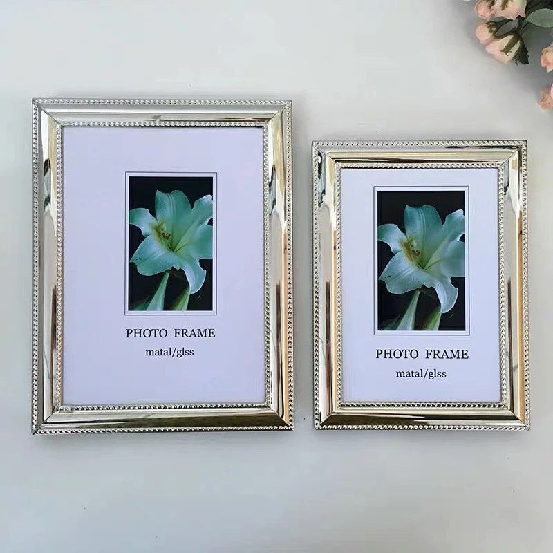 European Simple Silver-plated Metal Picture Frame