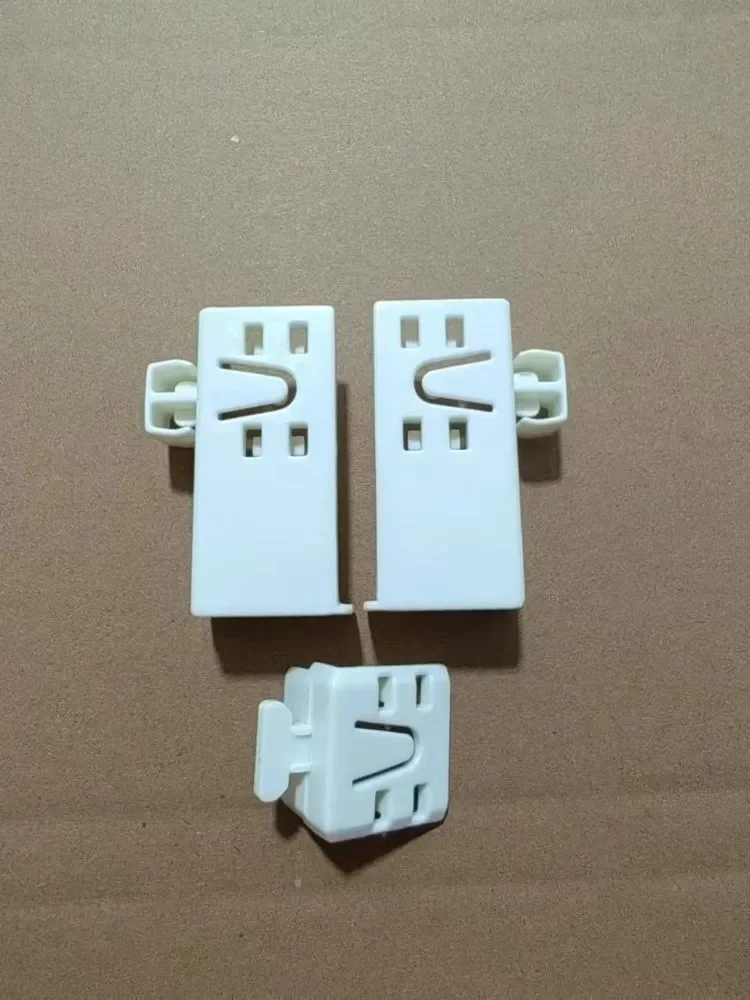 Plastic clips for drawer tracks in French door refrigerators from Siemens and Bosch