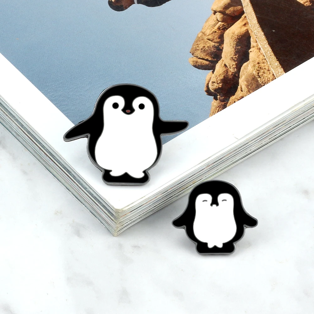 Cute Big and Small Penguins Ename Brooch Cartoon Animals Custom Pins Black and White Backpack Lapel Badge Jewelry Gifts for Kids