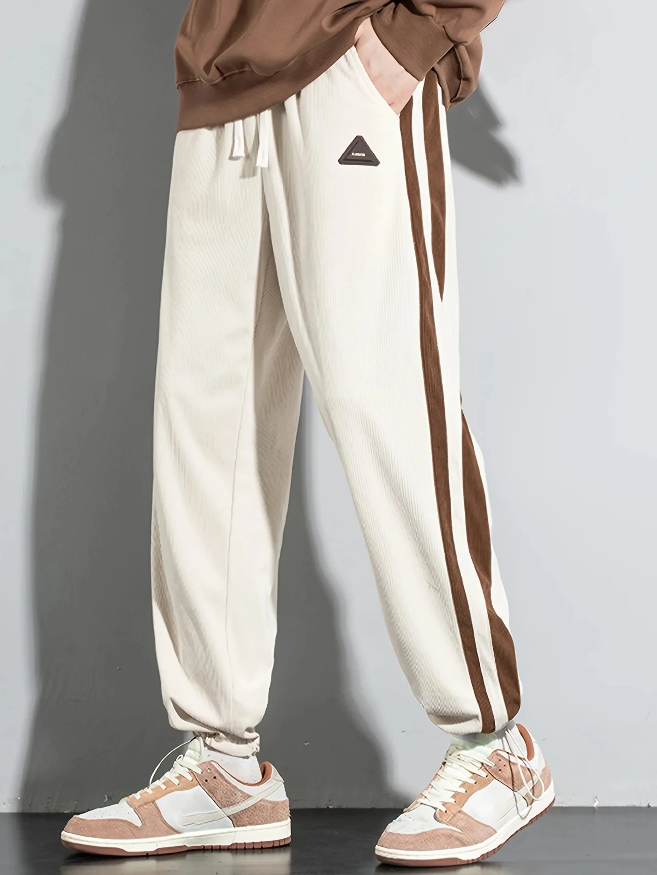 2026 Sommer Herren Weiche Waffelstrick Loose-Fit Hose Beige Braun Doppelter Streifen Kordelzug Elastischer Bund Lässige Streetwear-Hose