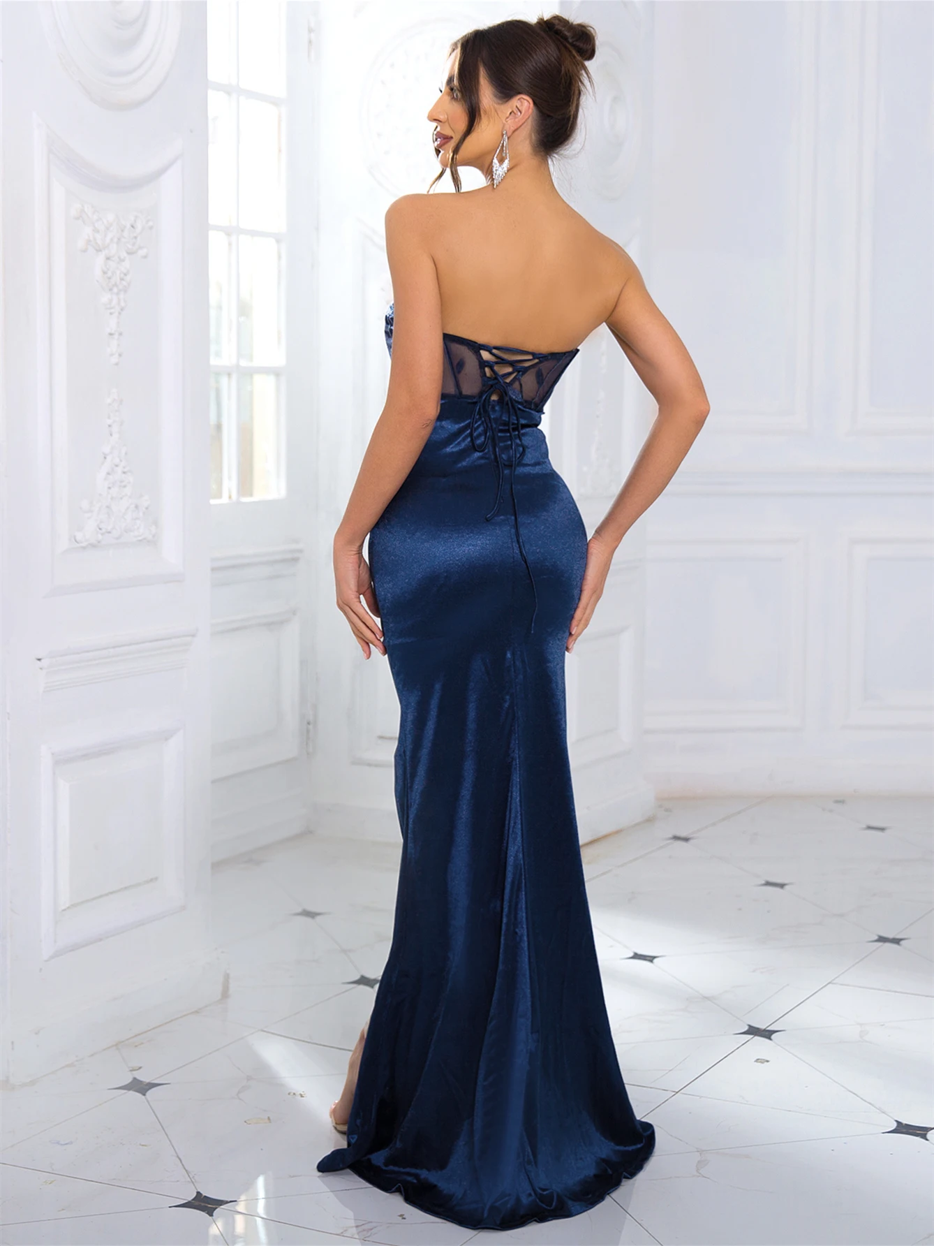 Romagic Sleeveless Satin Elegant Formal Dress Evening Prom Gown Strapless Slit Pleated Open Back Lace Up Cocktail Party Dresses