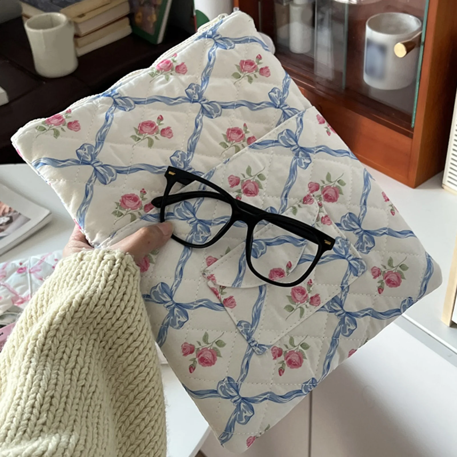 

Flower Printed Computer Sleeve Bag Puffy Laptop Carrying Case Tablet Protective Cover Cute Clutch Purse for 11-15 Inch Laptop