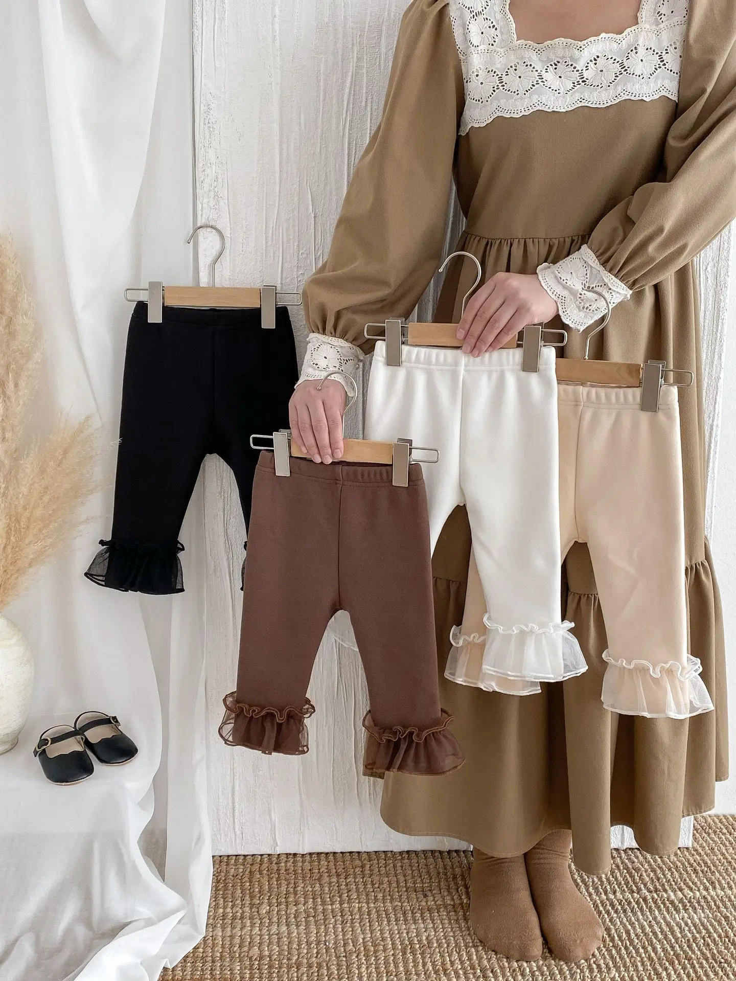 2025 Winter New Baby Girls Plus Velvet Thick Leggings Solid Girls Cute Lace Warm Pants Infant Fleece Trousers Toddler Clothes