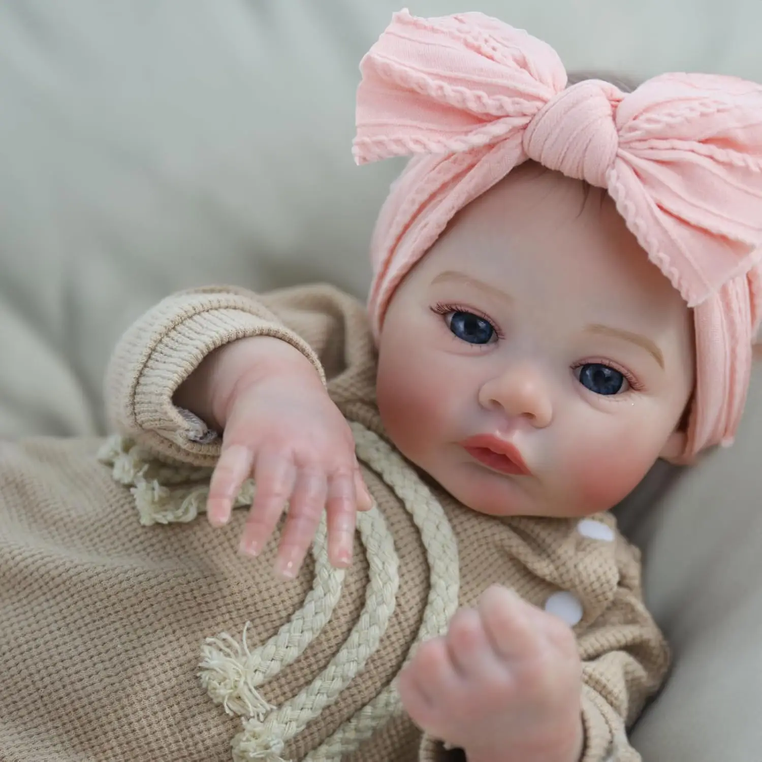 Reborn Baby Doll with Bottle/nipple/diaper Handmade 3D Skin Visible Veins Collectible Art Doll Ideal Christmas Gift
