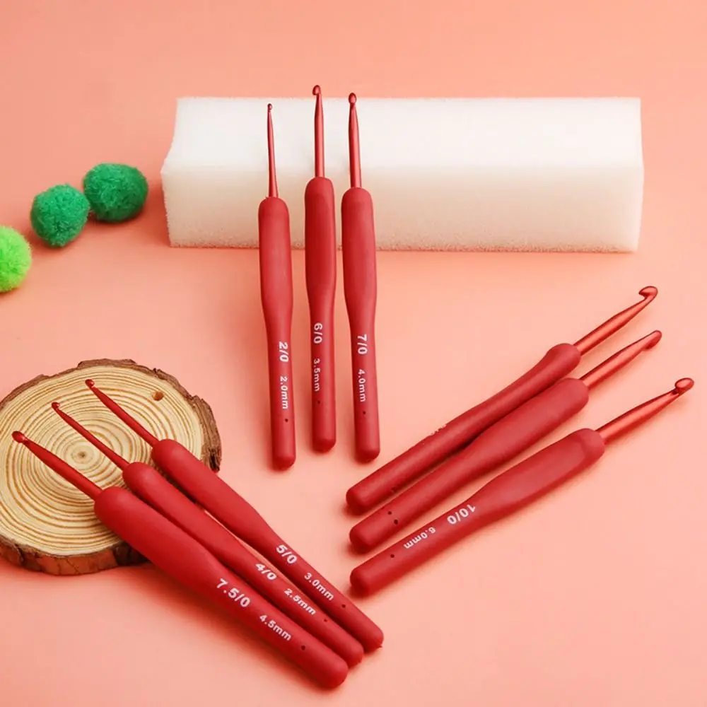 جديد الأحمر الكروشيه السنانير الألومنيوم لينة الكروشيه الإبر الكروشيه السنانير DIY بها بنفسك الخياطة الملحقات