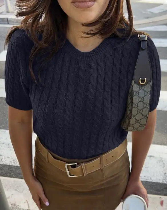 

2025 Autumn and Winter Elegant Style Solid Color Knitted Sweater Short Sleeved Sweater T-Shirts Pullover Women's Clothing