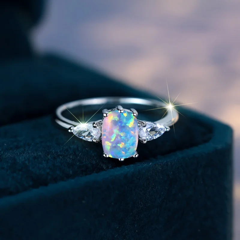 2026 New Simple Three Stone Ring with Rectangular Zircon and Horse Eye Side Diamond Light Luxury Women's Accessories