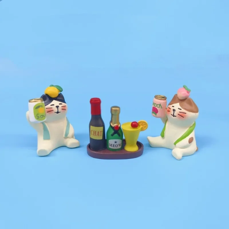 Bar Decorate Miniature Fashion Graduation Gift Whiskey Peach Wine Cat Action Figures Car Interior Desktop Ornament Accessories