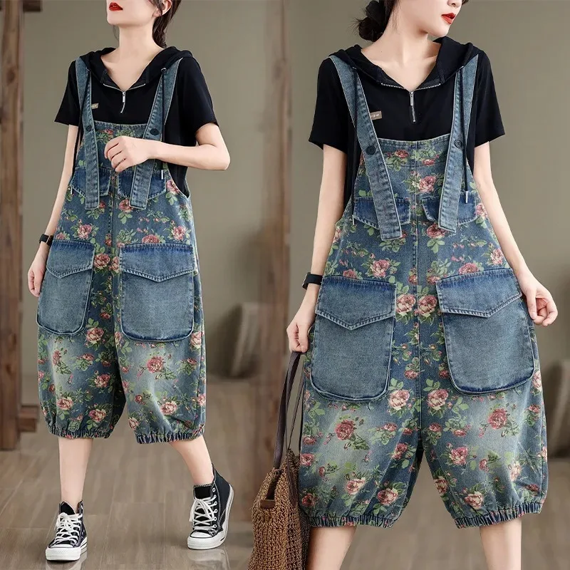 

Джинсовый комбинезон-шорты женский больших размеров, летний, с принтом, свободный, повседневный, на бретелях, универсальный, модный