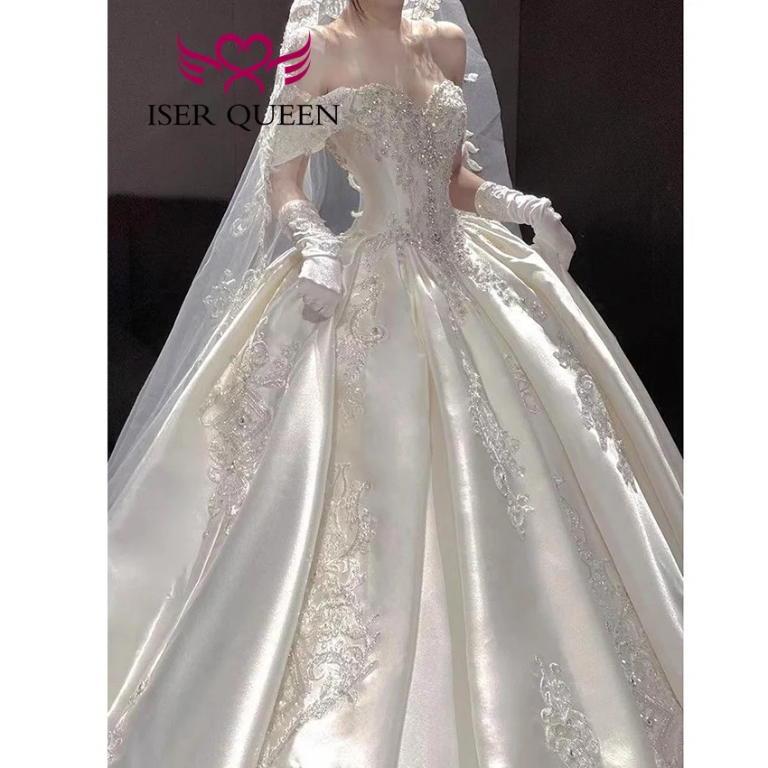 Customized Off The Shoulder High Quality Satin Wedding Dress 2025 Lace Embroidery With Beading Luxury Wedding Dresses WX0486