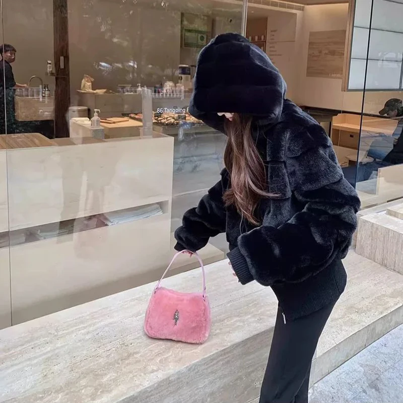 المرأة الشتاء موضة معطف مقنع الكورية قصيرة الراقية محاكاة سترات من الفرو أنيقة الإناث سميكة فو فرو المنك ملابس خارجية #5