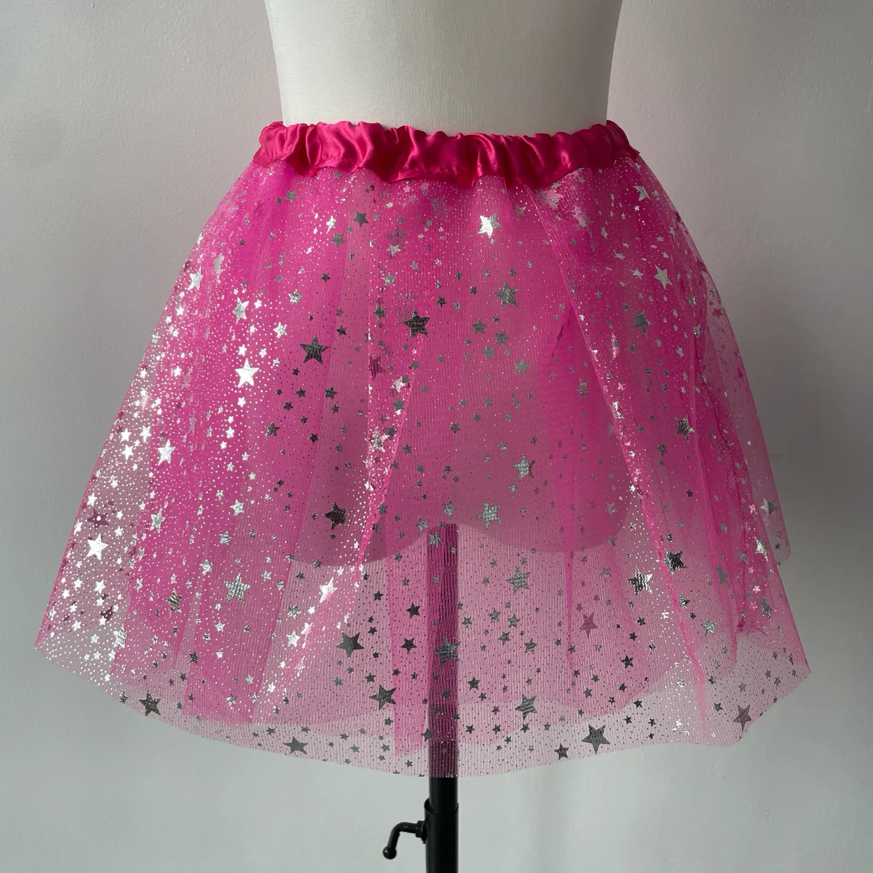 Children\'s mesh TUTU skirt, starry mini skirt, light and bright dance dress, with multiple colors to choose from
