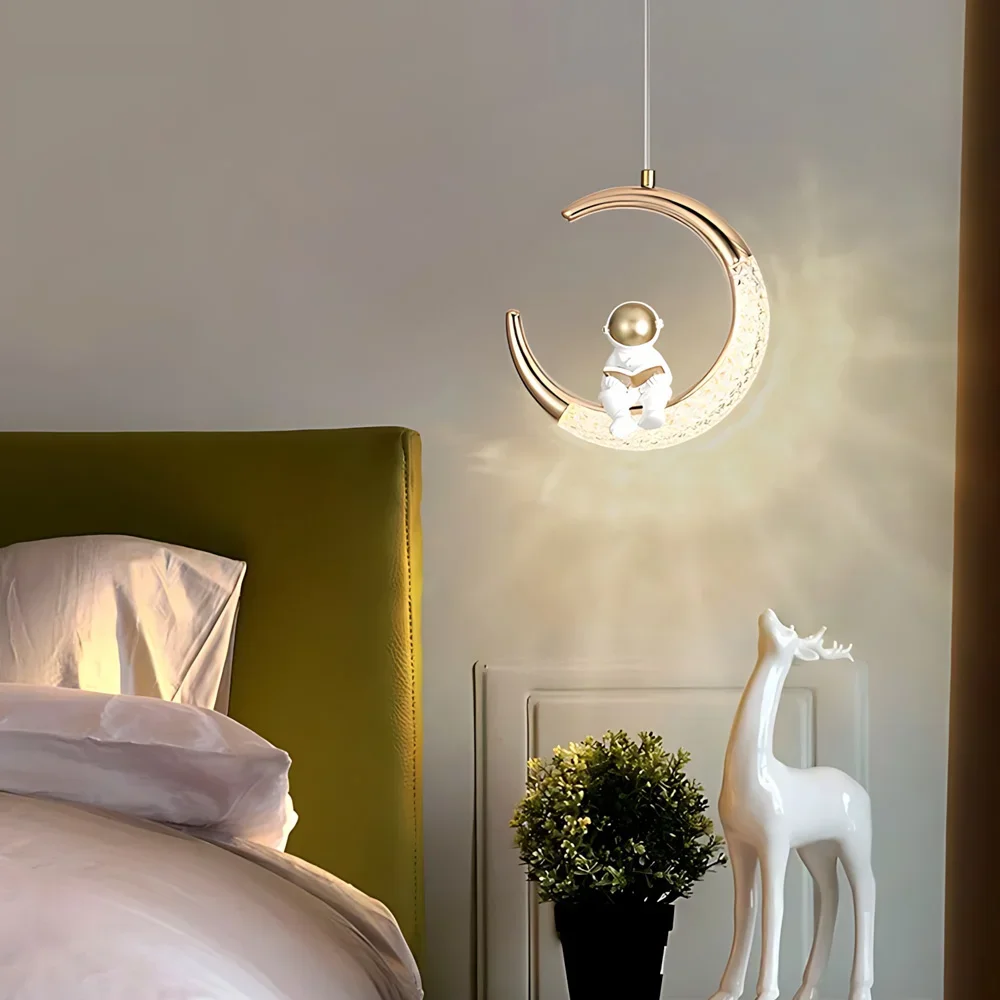 Lustre de chevet moderne minimaliste pour chambre d'enfant, lumière de dessin animé de luxe pour garçon et fille, lampe de lune, petit lustre d'astronome