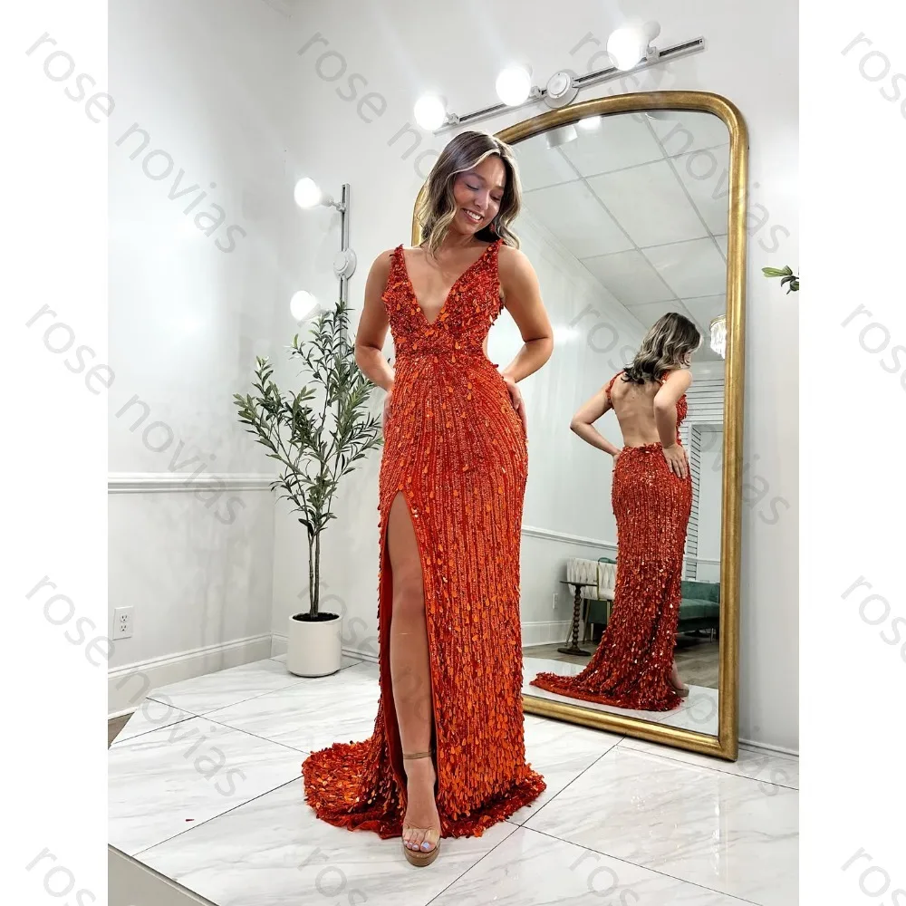Vestido Formal Naranja con Escote en V Profundo, Espalda Descubierta, Lentejuelas, Flecos, Abertura Alta y Cola Larga para Fiesta de Noche y Gala de Graduación para Mujer