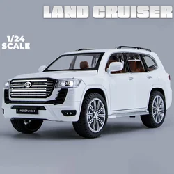 Toyota land-金属製の車,音と光,子供用のプルバックコレクション,1:24の男の子用おもちゃ