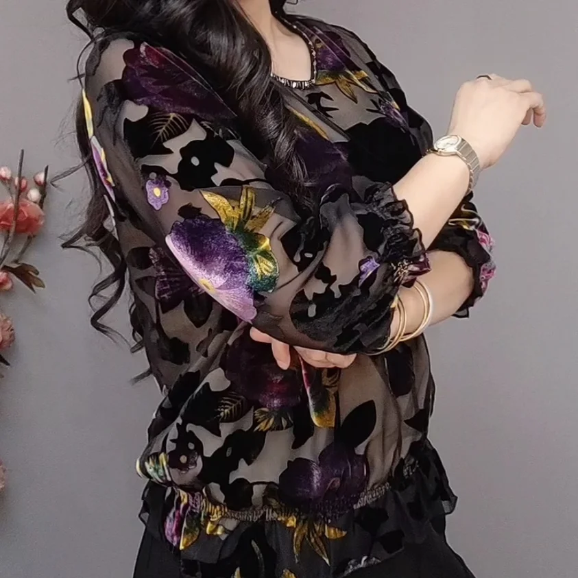 Autumn Winter Flower Western Style Top for Middle Aged and Elderly Moms Reduced Age Loose Fashion Bottom Shirt for Women