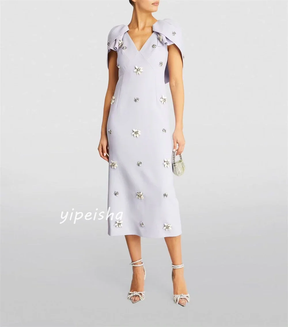 Abiti midi da sera su misura con scollo a V e paillettes con fiori in jersey personalizzati