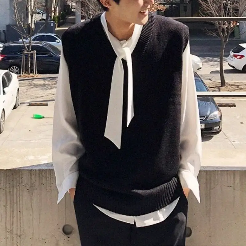 

Мужской новый корейский свободный жилет с v-образным вырезом 2025 года, однотонный модный ленивый трикотаж, весенне-осенняя верхняя одежда, высокое качество