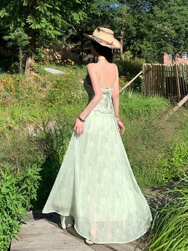คอวีเอวสูงฝรั่งเศสสไตล์วันหยุดมิ้นท์สีเขียวดอกไม้ชุดเดรสสายรัดปาเก็ตตี้สไตล์เกาหลีฤดูร้อนนัวเนียกุ๊นชุดMaxi