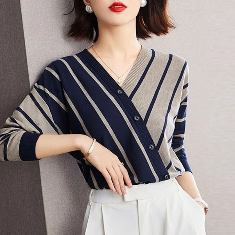 2023 Autumn and Winter New Elegant and Versatile Temperament Women\'s Clothing Splice Button V-Neck Long Sleeve Stripe Pullover