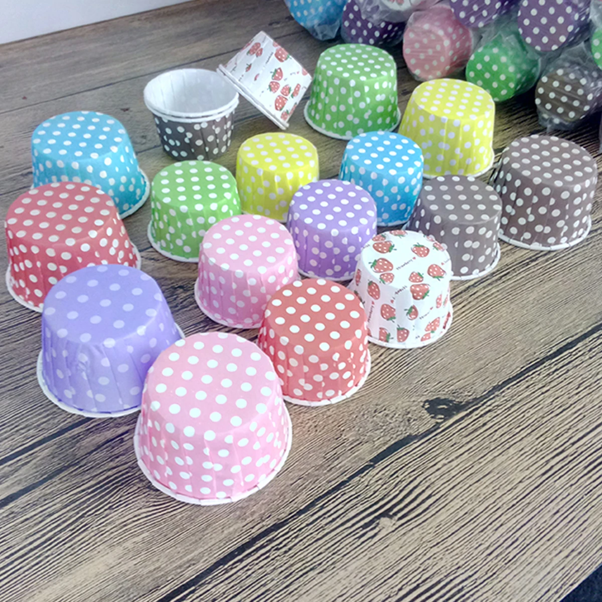 

100 Pcs High Temperature Resistant Baking Cup Paper Holder Cooking Cups Dessert Cupcake Case Snack Large