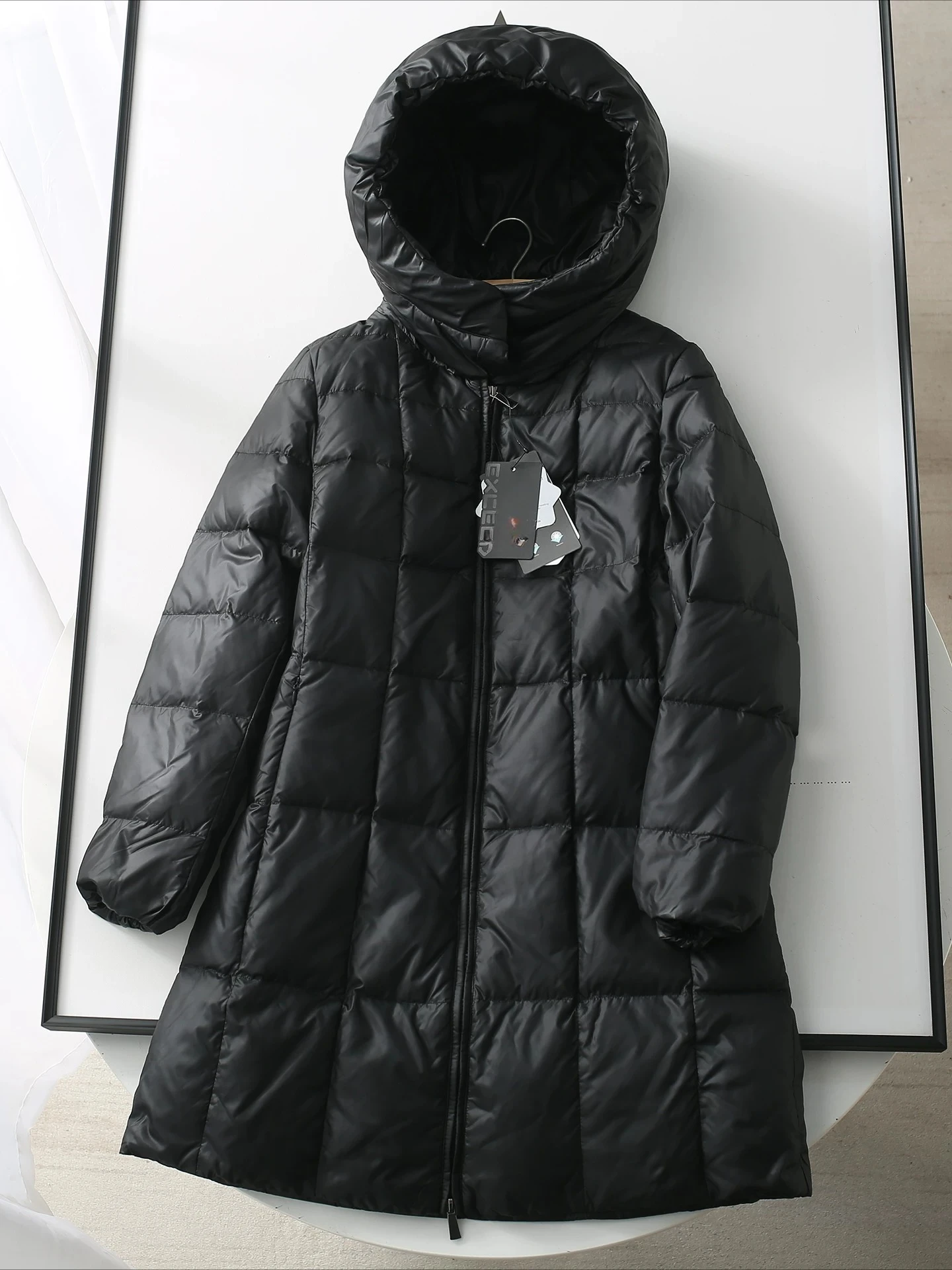 Winter New Women's Down Jacket Slim Fit Windproof Hooded Commuting Jacket