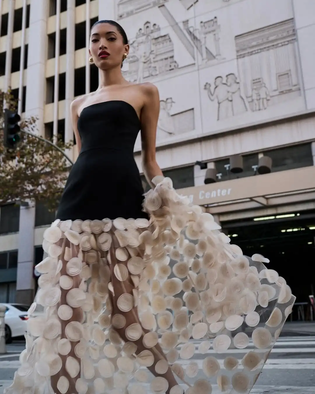 ผู้หญิง Off-Shoulder ผ้าพันคอลูกไม้พรหมชุด 3D วงกลม Embellishments ตาข่าย Patchwork ชุดราตรีสําหรับงานปาร์ตี้