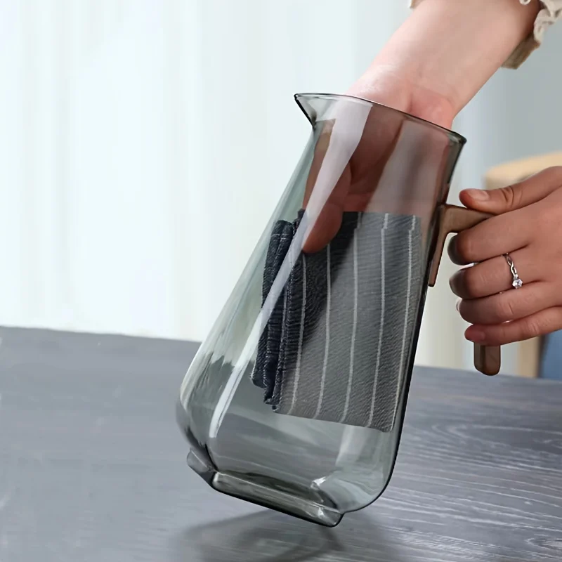 Picture 7: Heat Resistant Glass Water Pitcher Large Capacity Cold Brew Tea Jug with Cups Set for Home Kitchen