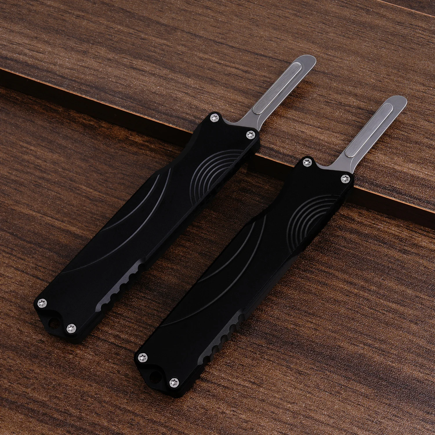 Outdoor multifunctional tool folding tool