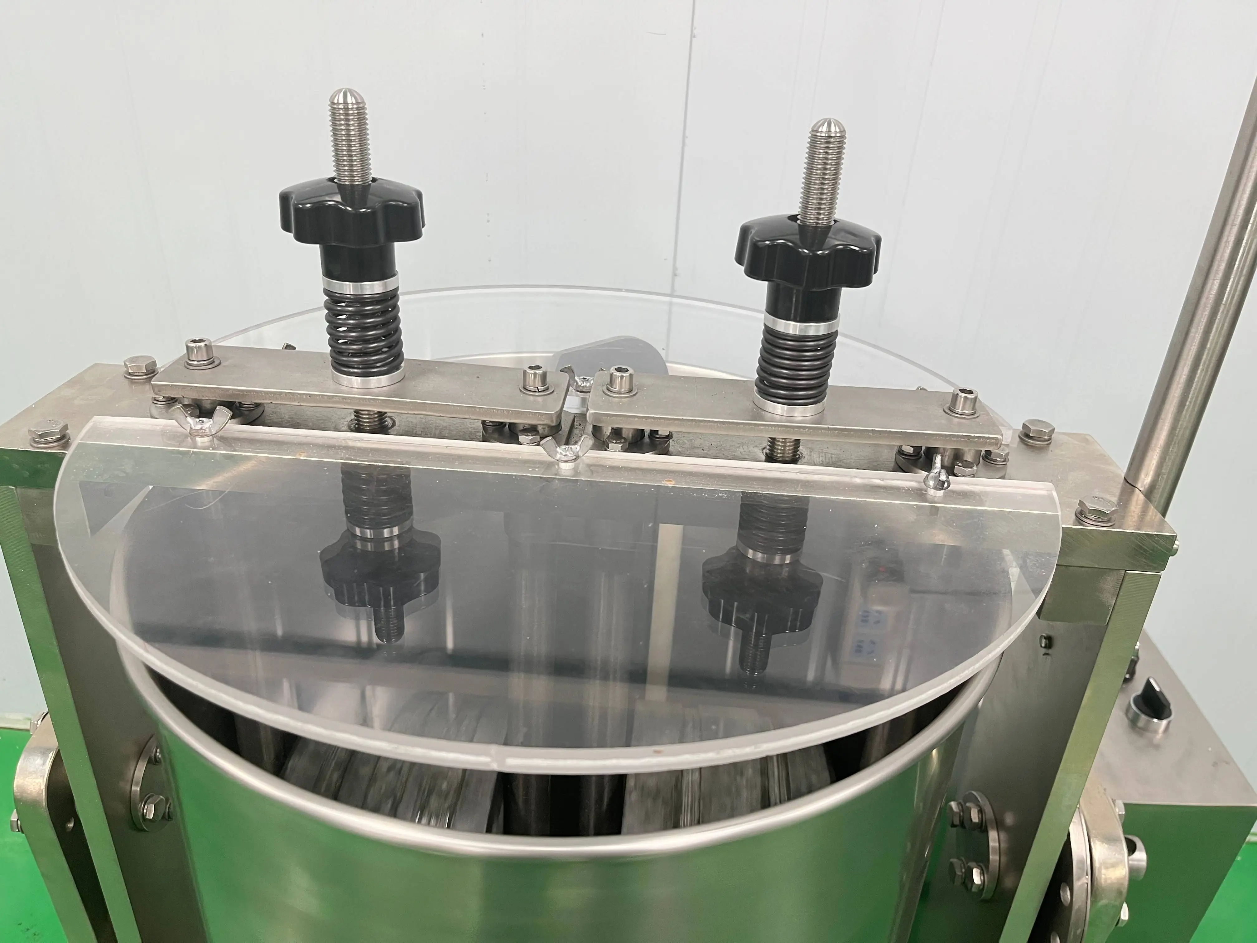 Sss 304  Stainless 10/25 L Small Chocolate Melanger Chocolate Grinding Machine for Cocoa Nibs