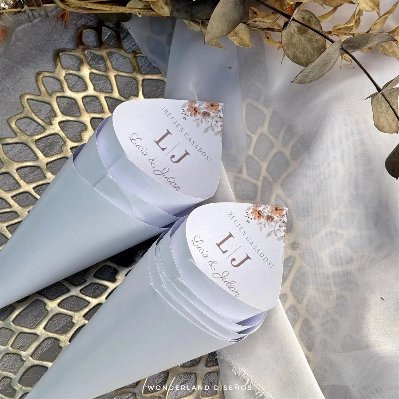 25PCS Autumn Flower Confetti Cone Template for Petal Throwing, Wedding Paper Cone. DIY Printable with Flowers. Editable in CANVA
