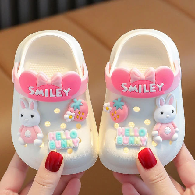 Summer Kids Slippers Cartoon Cave Hole Sandals 2024 Garden Beach Slippers Sandals Non Slip Soft