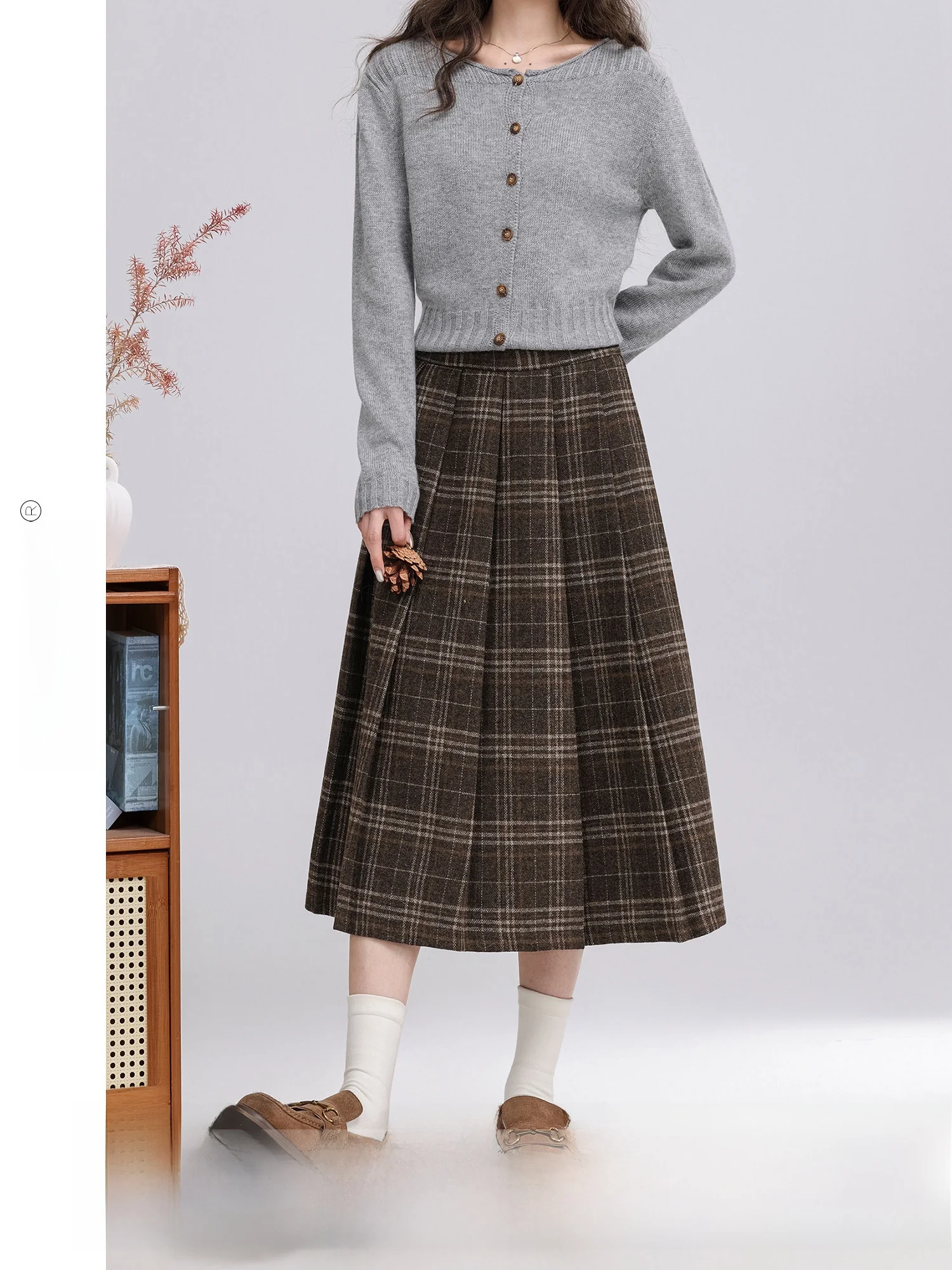 

Юбка плиссе в клетку с высокой талией для женщин, ретро-стиль, универсальная, весенняя новинка, удобная для повседневной носки, из полиэфирного волокна