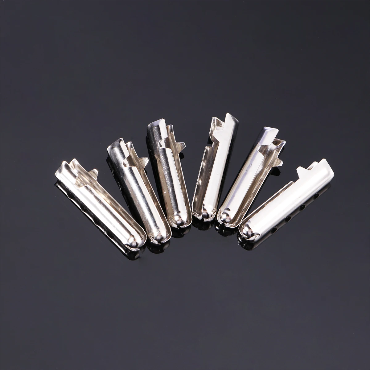 

100 pcs Shoe Lace Metal Tips Bullet Style Replacement For Sneakers Shoe Repair Parts Lock Clips Silver
