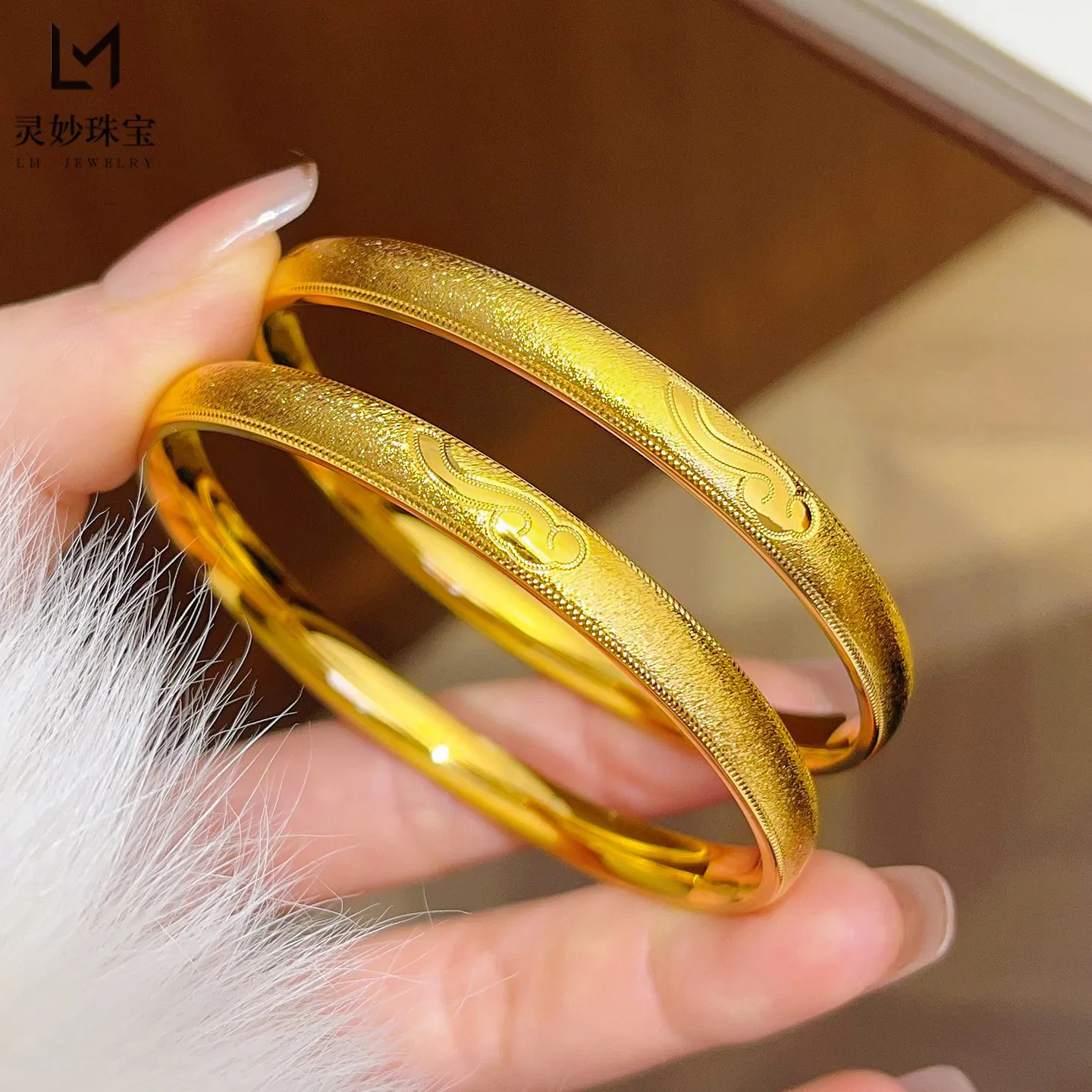 

Вечный браслет для женщин из 24-каратного золота AU999 - Золотой браслет-облако из цельного золота 24K, матовая отделка, классический вариант для повседневной носки
